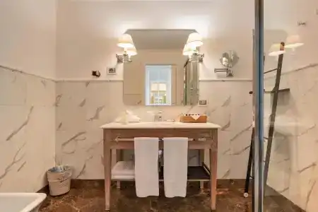 Palazzo del Corso – Boutique - 44