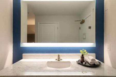 Oxford Suites Portland - Jantzen Beach - 50