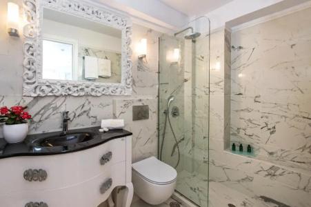 Athina Luxury Suites - 202