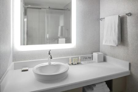 Montreal Marriott Chateau Champlain - 86