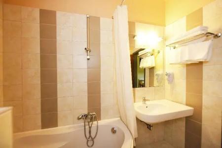 Esmeralda - 42