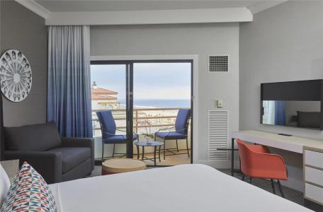 The Waterfront Beach Resort, A Hilton - 56