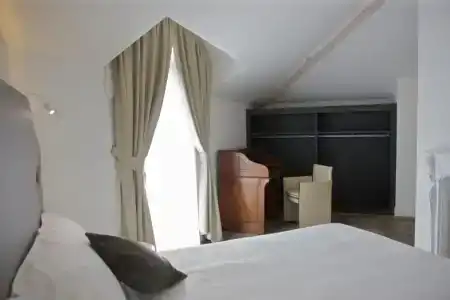 Al Campanile Apart& Suite - 86