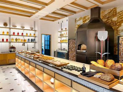 Four Seasons Bangkok at Chao Phraya River - 10