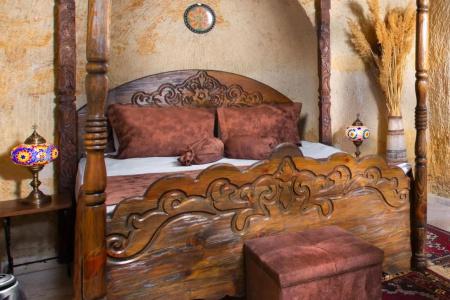 Romantic Cave - 40