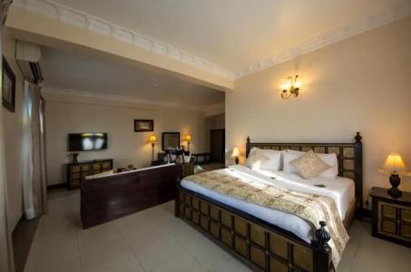 Golden Tulip Stone Town Boutique - 60
