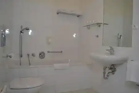 ApartAustria Suites - 6
