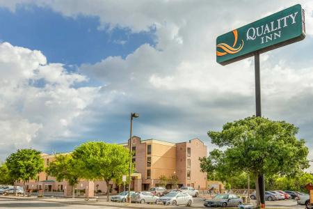 Quality Inn San Antonio Fiesta at Six Flags - 23