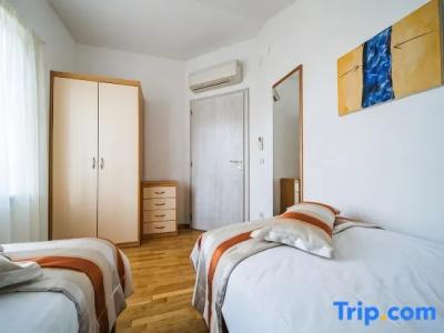 Pervanovo with Free Parking - 243