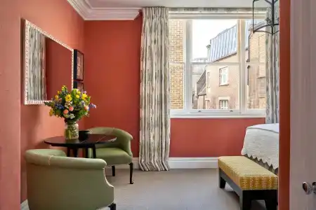 Charlotte Street, Firmdales - 28
