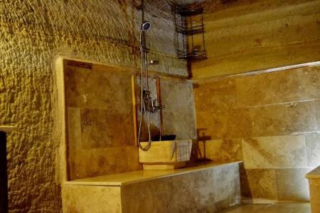 Family Cave Suite - 25