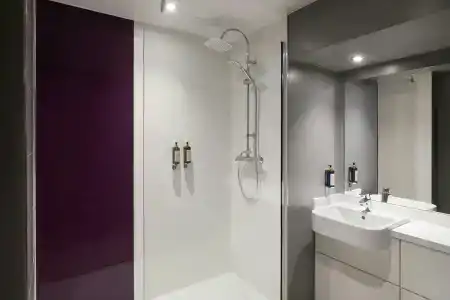 Premier Inn Leicester Square - 15