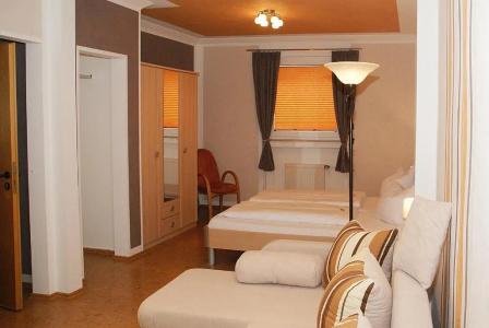 & Restaurant zur Loreley - 35