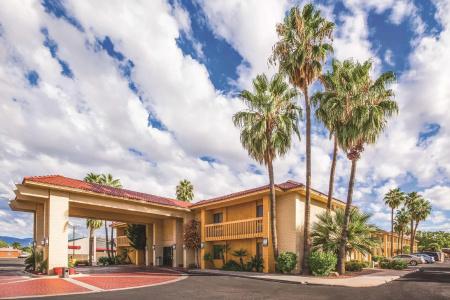 La Quinta Inn by Wyndham Tucson East - 48