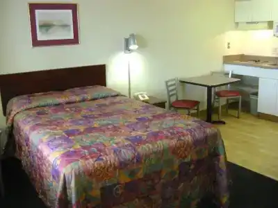Intown Suites Extended Stay San Antonio Tx- Perrin Beitel Road - 4