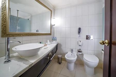 Grand Excelsior Deira - 32