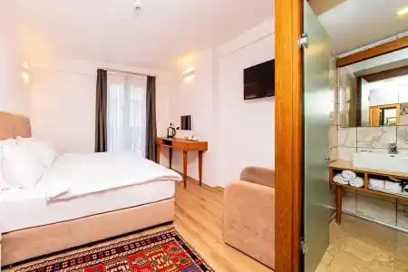 Neda Istanbul - 5
