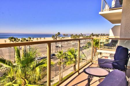 The Waterfront Beach Resort, A Hilton - 110