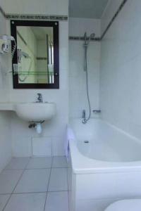 Hipotel Lilas Gambetta - 9