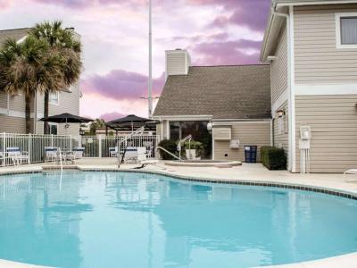 SureStay Studio by Best Western - 16