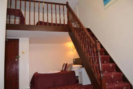 Hyde Park Court - 44