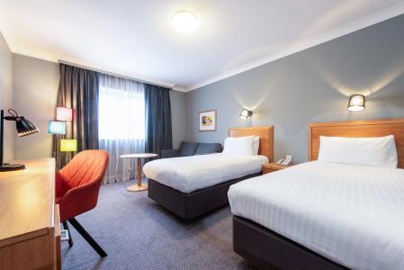 Holiday Inn Edinburgh Zoo, An Ihg - 1