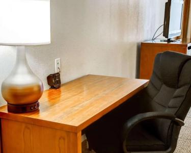 Comfort Suites South - 28