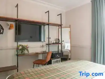 hôTel De La Porte Dorée - 78
