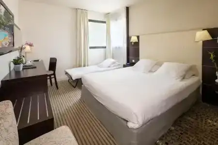 Best Western Plus hôTel De l'Arbois - 39