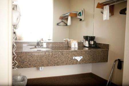 St. George Inn and Suites - 18