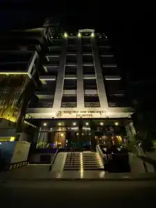 Hh & Sky Bar - 0