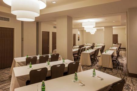 Hilton Garden Inn Long Island City - 21