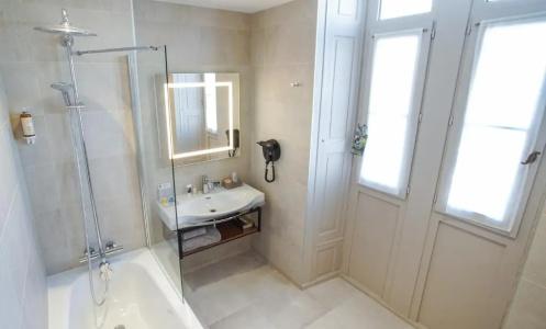 Mercure Rennes Centre Place Bretagne - 33
