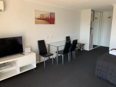 Outrigger Burleigh - 138