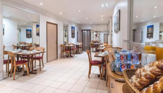 Ours Blanc - Place Victor Hugo - 15