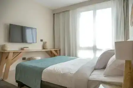 Redcon Suites - 61
