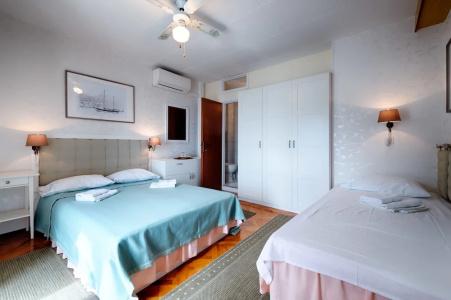 Mira Sea Front Guesthouse - 36
