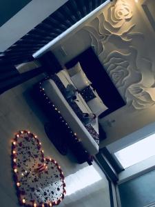 8+ Plus Motels - 77