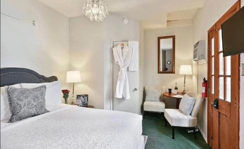 The Mansion on Royal - 4