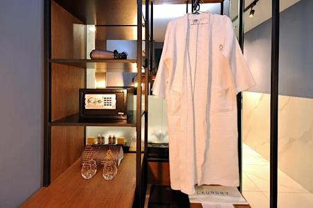Elle Boutique - 68