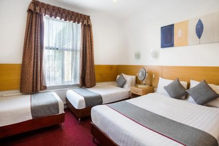 Oyo London Guest House - 26