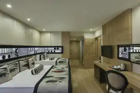 Delphin Imperial Lara - 53