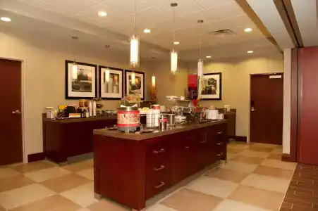 Hampton Inn by Hilton - Toronto - 27