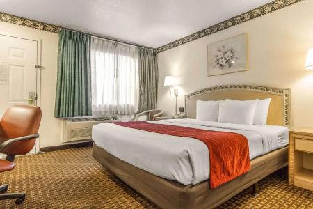 Stanford Motor Inn - 36