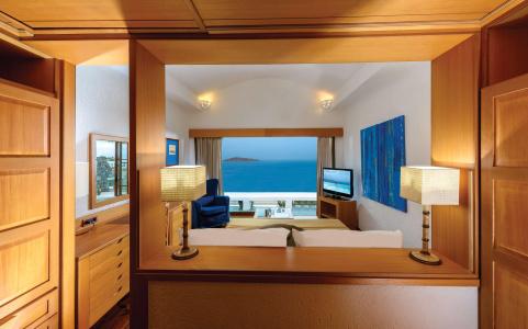 Elounda Peninsula All Suite, Six Senses Spa - 4