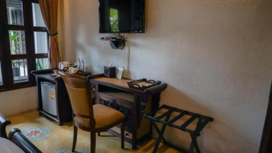 Cheva Gallery Boutique - 4