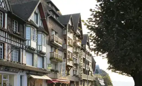 Le Trophée By m hôTel Spa - 0