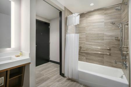 DoubleTree by Hilton New York Times Square South - 18