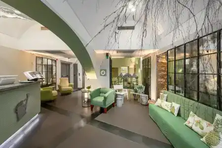 GombitHotel - 1