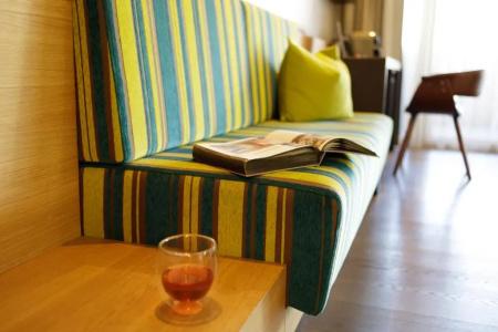 Lederer's living - 54